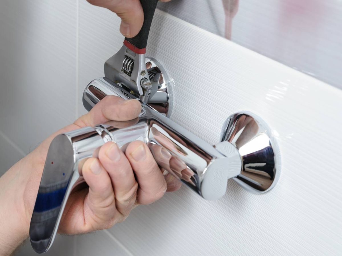 Selecciona mamparas transparentes para dar una sensación de amplitud.