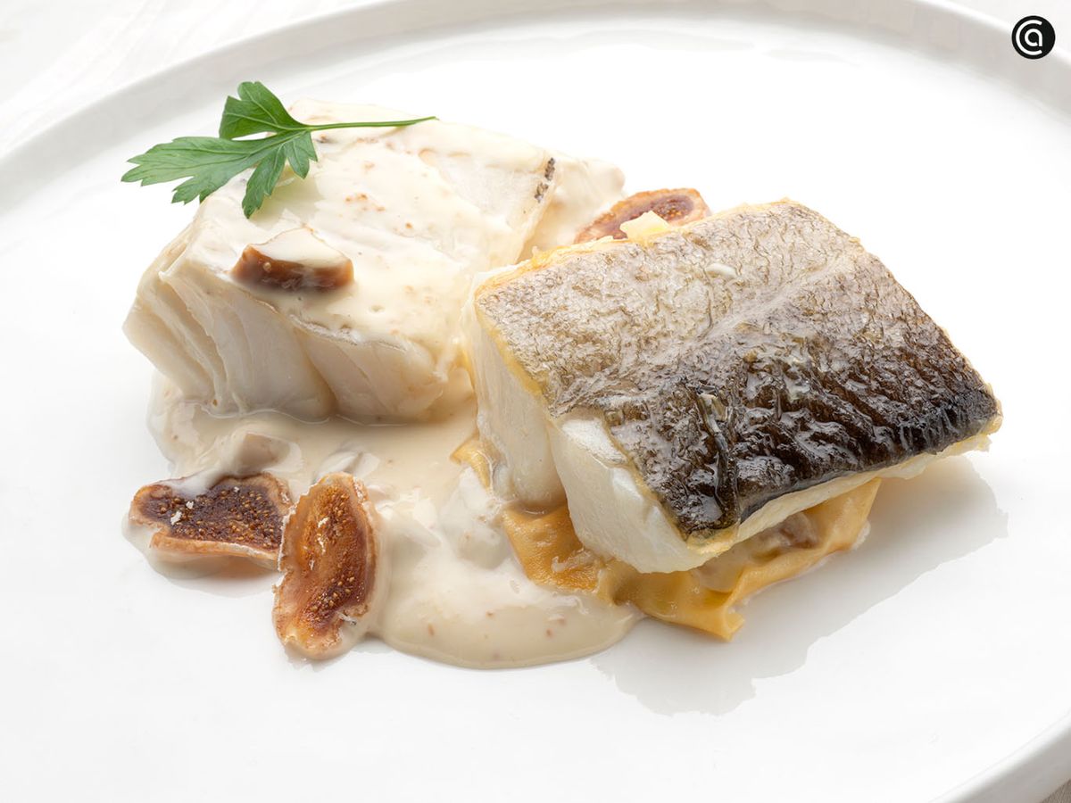 Bacalao con crema suave de higos secos con nata y miel