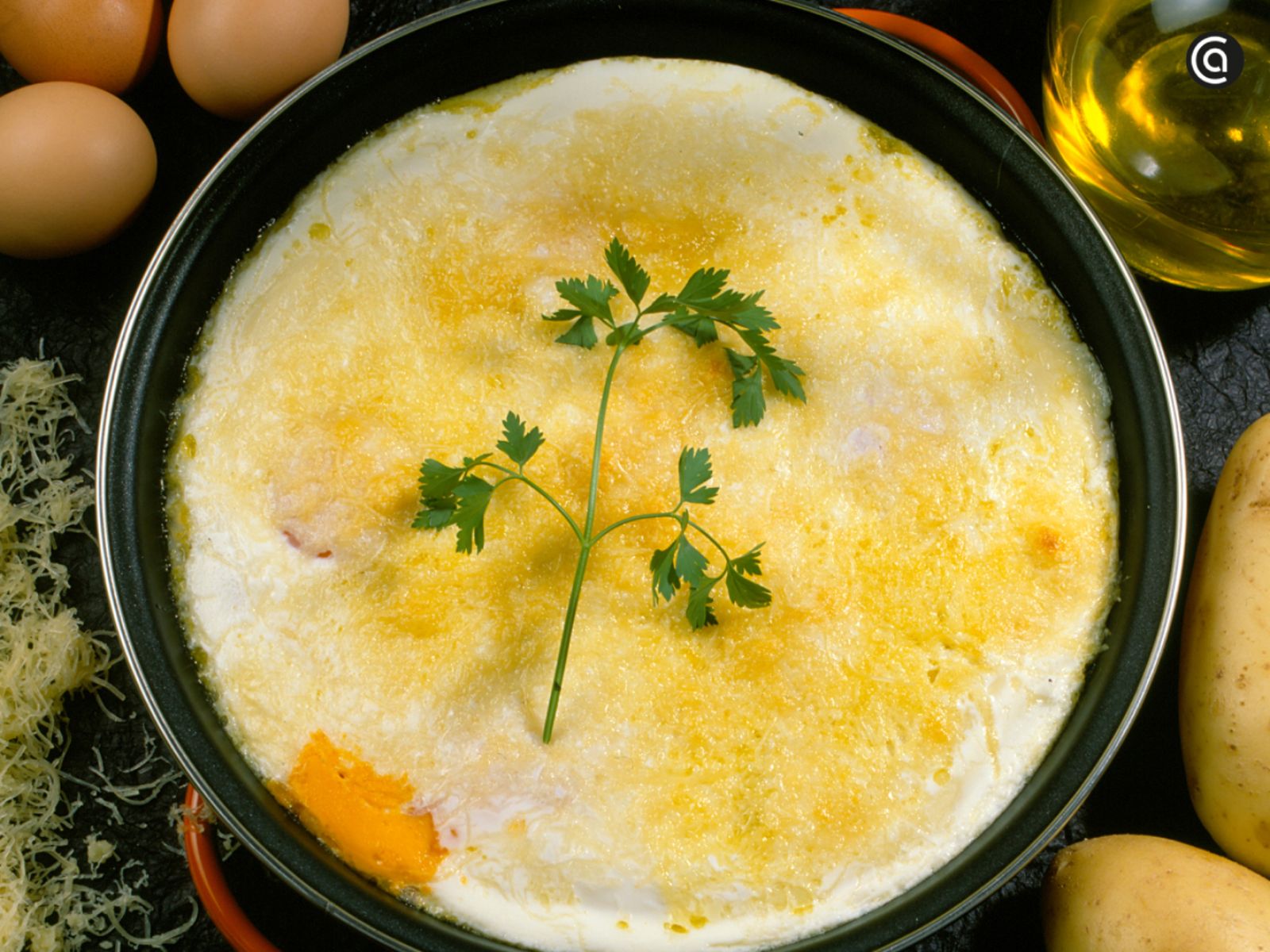 El puré aporta suavidad y convierte los huevos al plato en un reconfortante plato de cuchara. El puré aporta suavidad y convierte los huevos al plato en un reconfortante plato de cuchara.