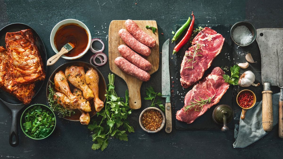 Hay que prestar especial atención a la manipulación de alimentos crudos