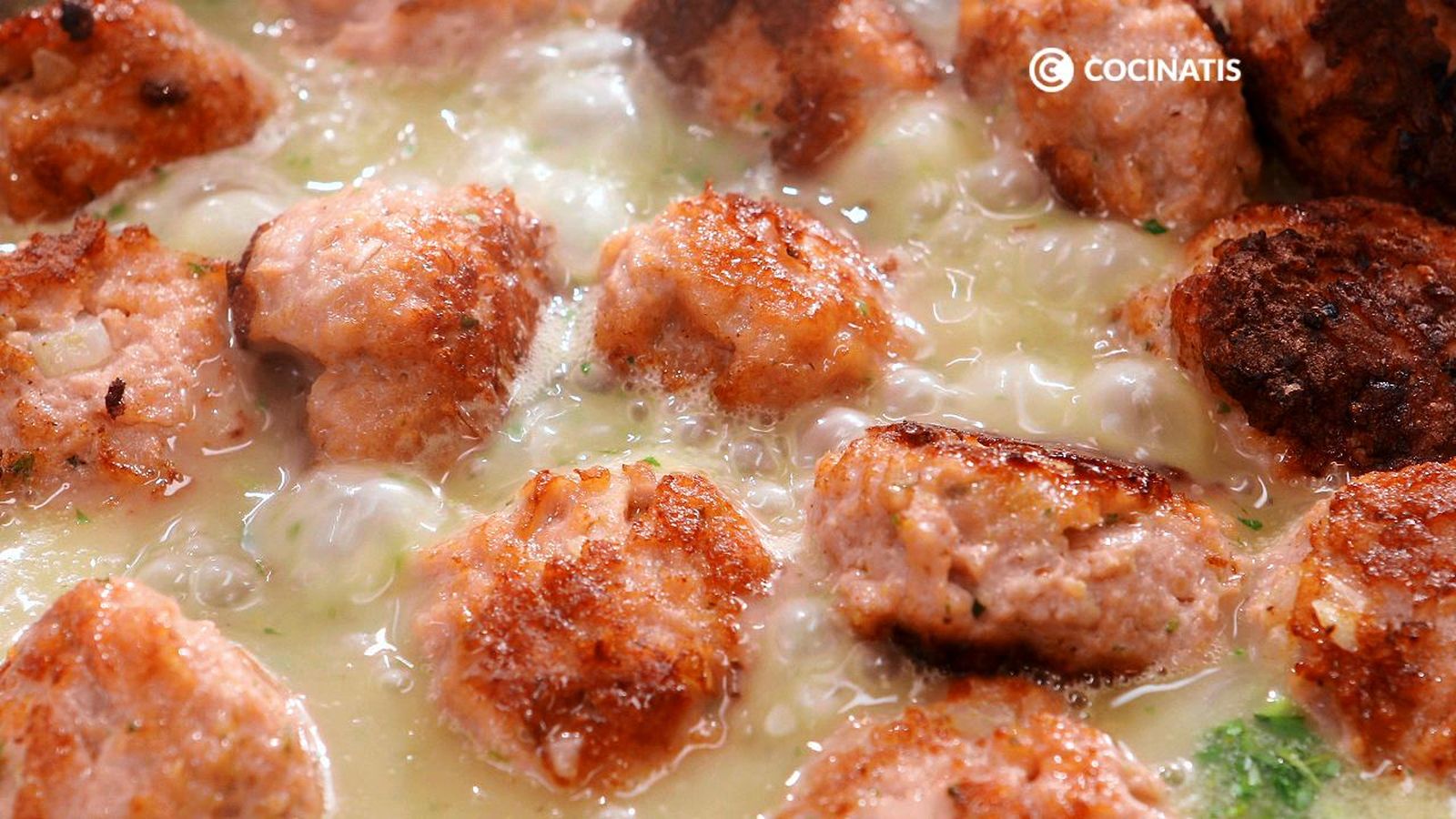 Albóndigas de pollo en salsa Albóndigas de pollo en salsa