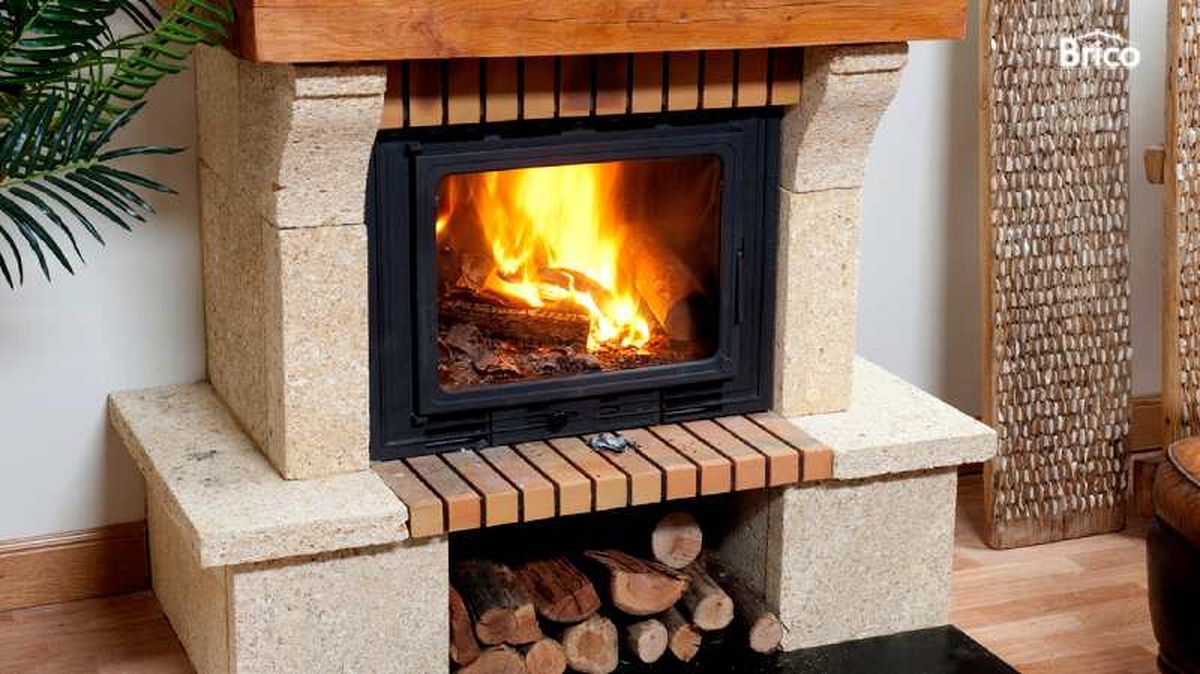 Chimenea en el salón