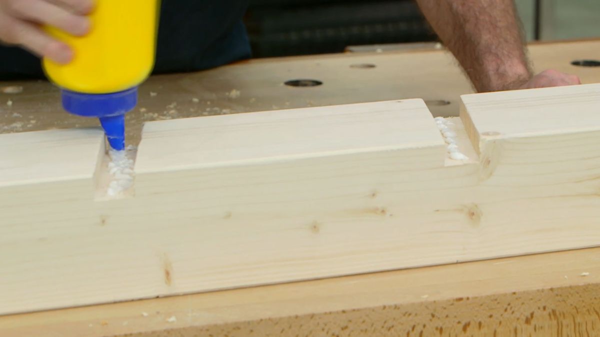 Cómo hacer una escalera de madera para el altillo paso 9