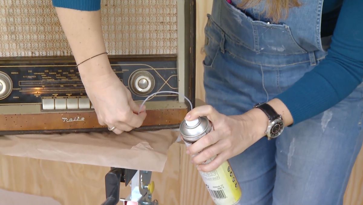 Convertir desván en sala rústica paso 7