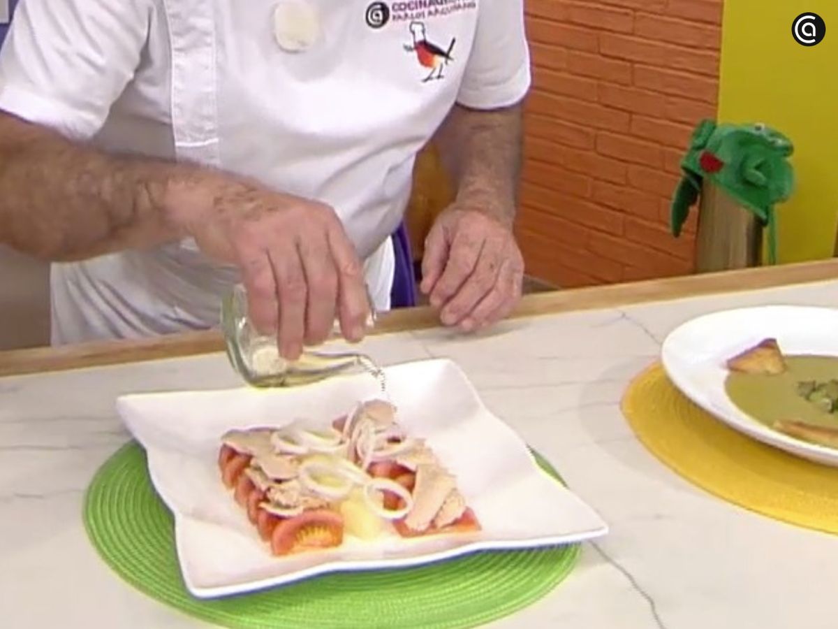 Para terminar aliñamos la ensalada