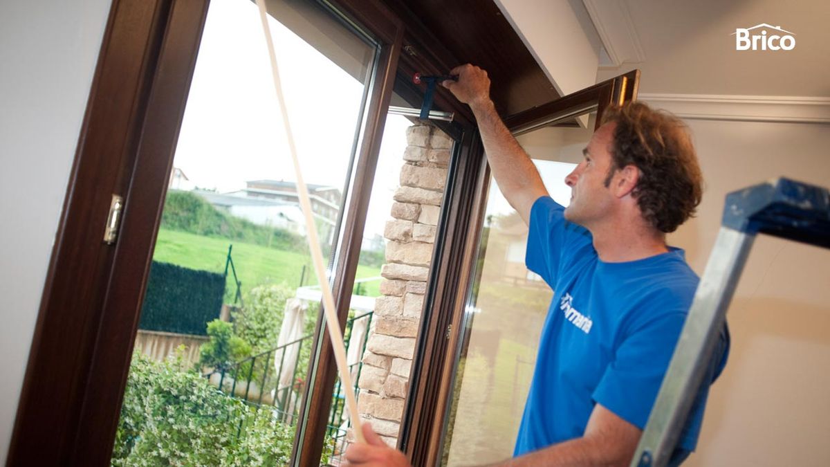 Cambiar la correa de la persiana paso 7