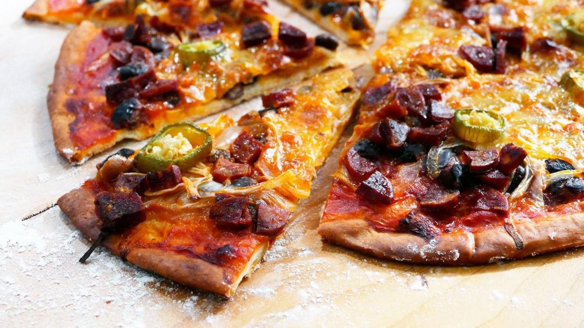 Receta de pizza ranchera con jalapeños
