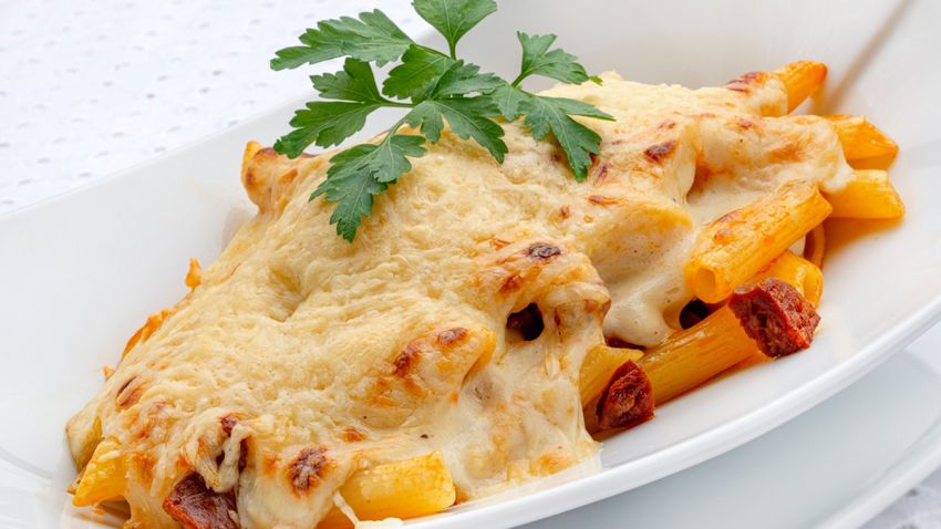 Macarrones con chorizo gratinados, receta de Joseba Arguiñano