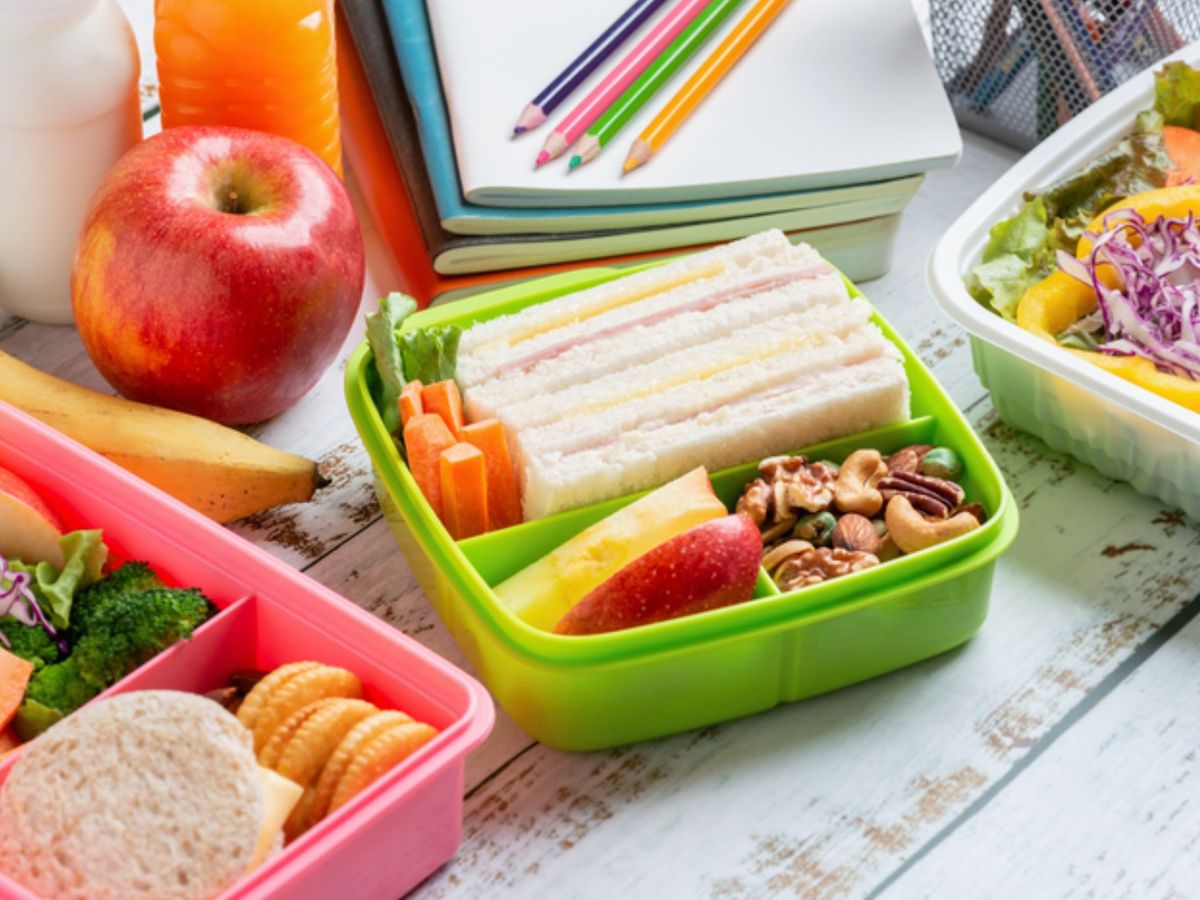 La fruta es una opción práctica y cómoda para llevar en la mochila