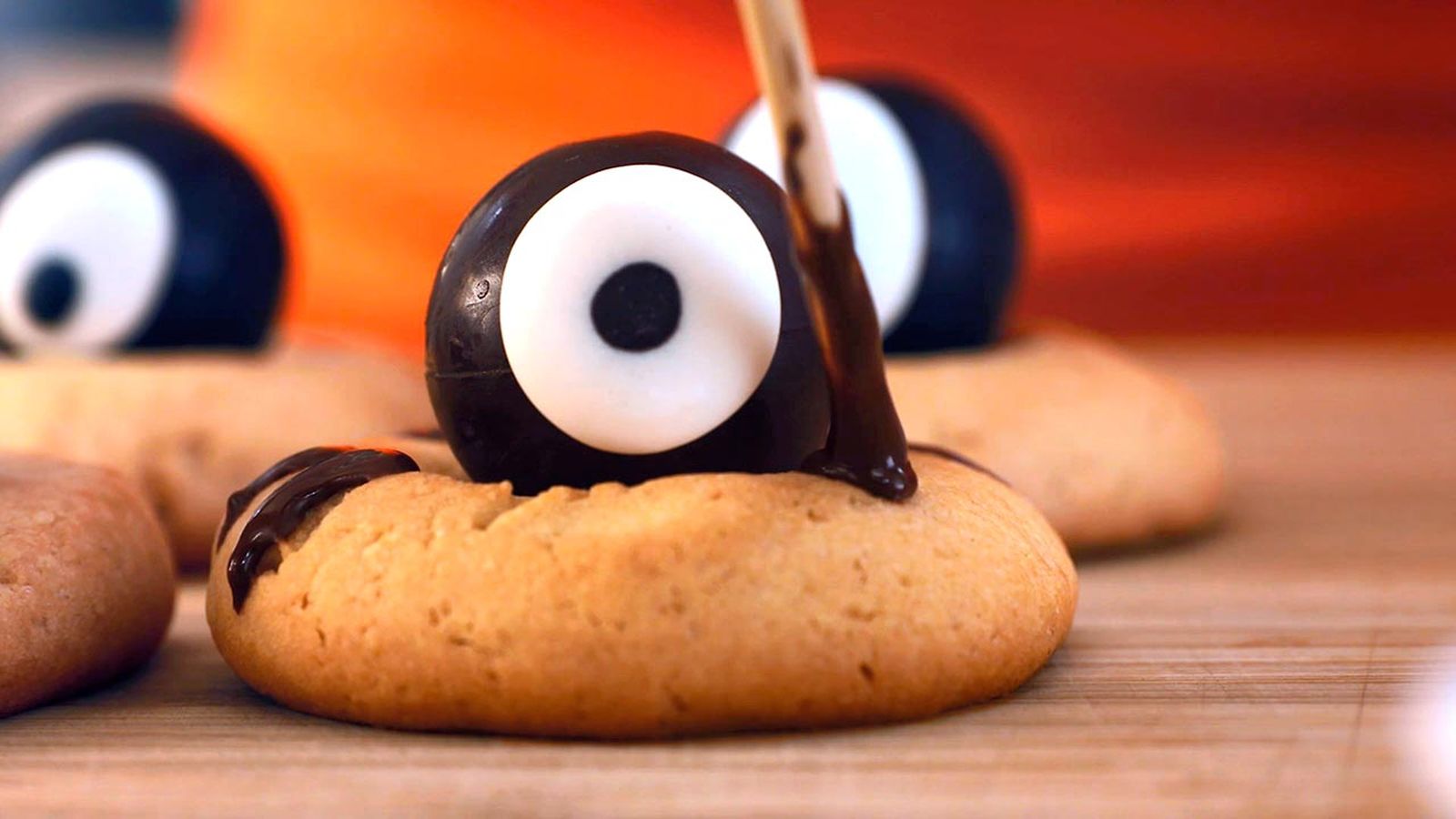 Receta de galletas araña para Halloween paso 5 Receta de galletas araña para Halloween paso 5
