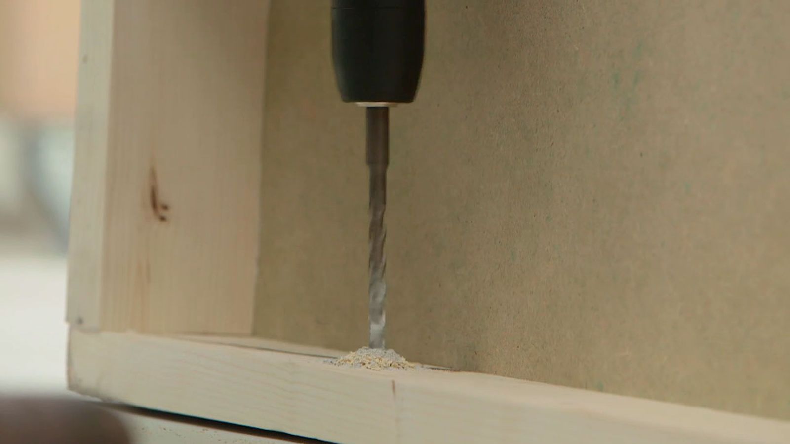 Cómo hacer una falsa pared paso 4 Cómo hacer una falsa pared paso 4