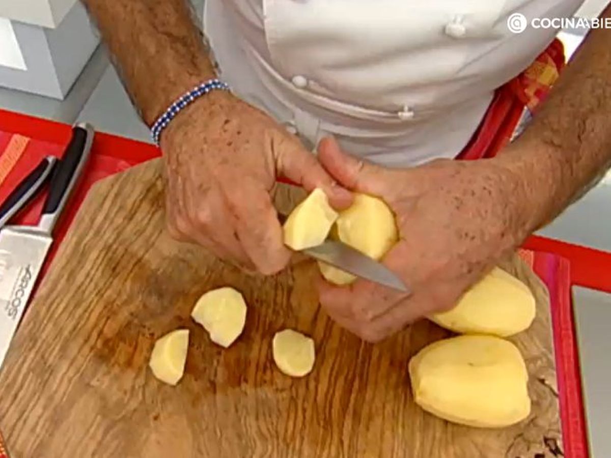 Trocea de esta manera las patatas para tu porrusalda