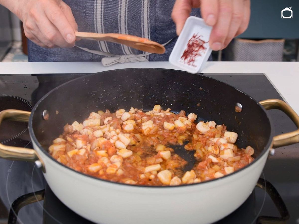 Sofrito para el arroz a banda