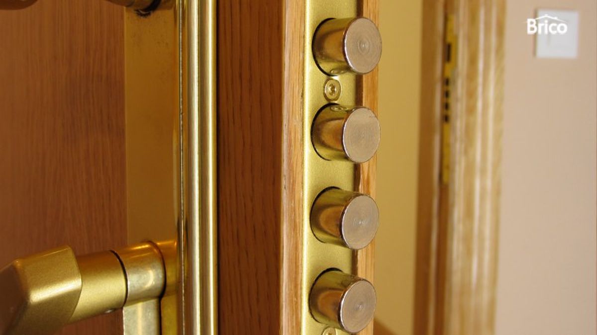 Cerradura de tres puntos