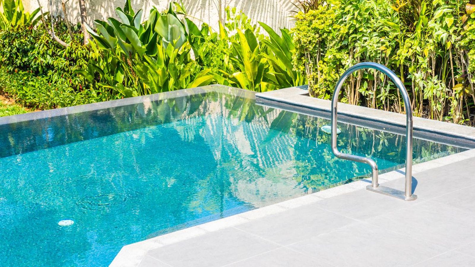 Diseño de jardines con piscina