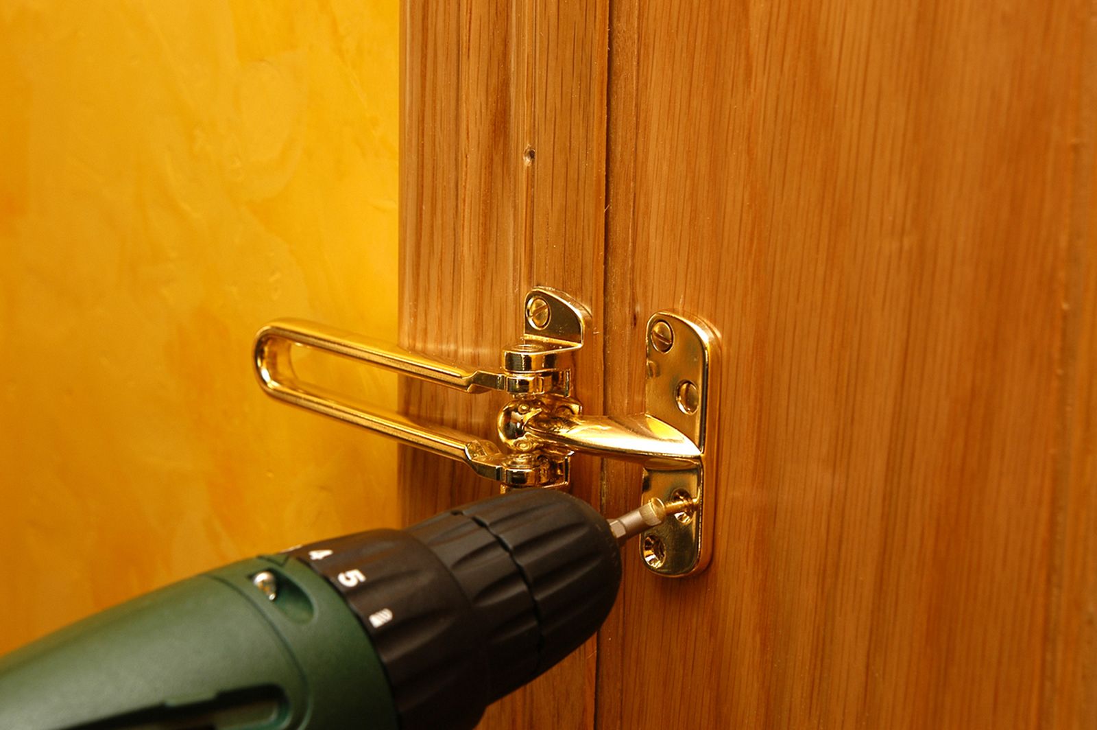 Sistemas de seguridad para puertas paso 4 Sistemas de seguridad para puertas paso 4