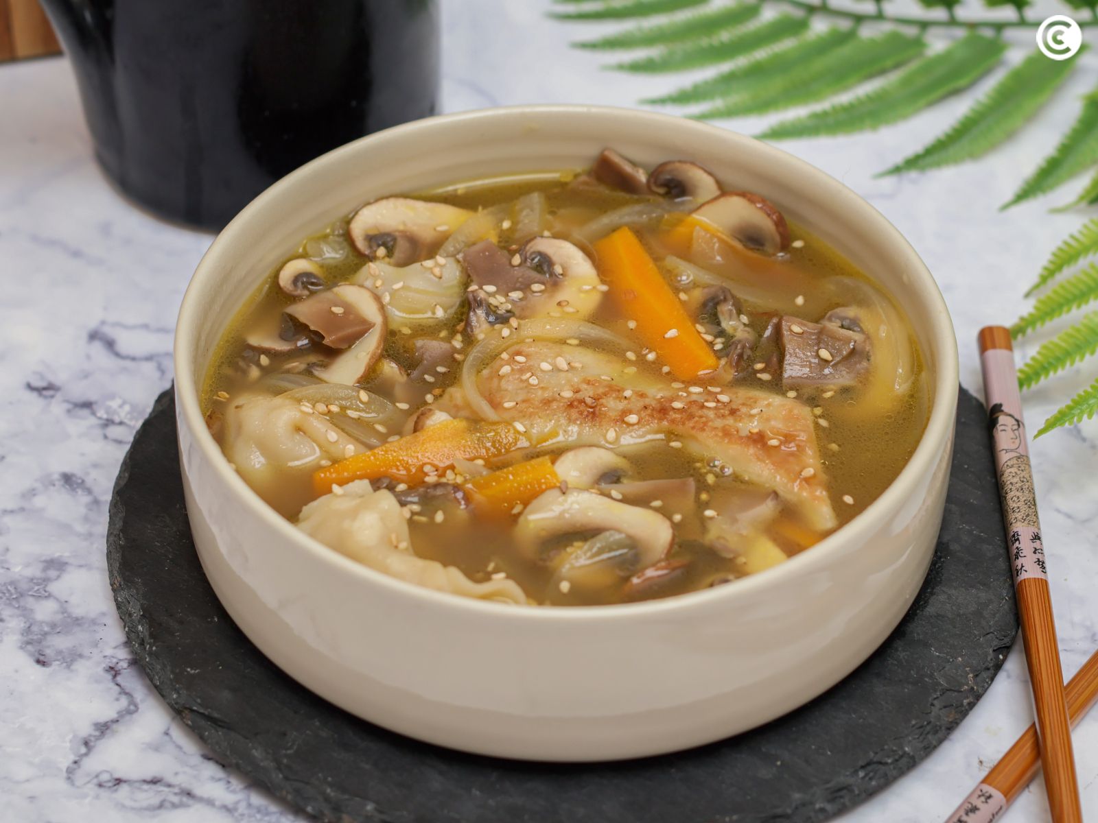 Receta de sopa de gyozas