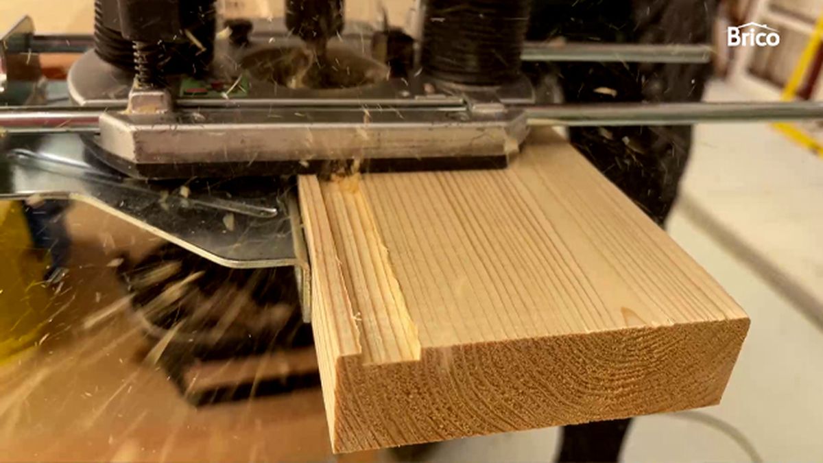 Bricomania 38 tocador maquillaje con luz paso 5