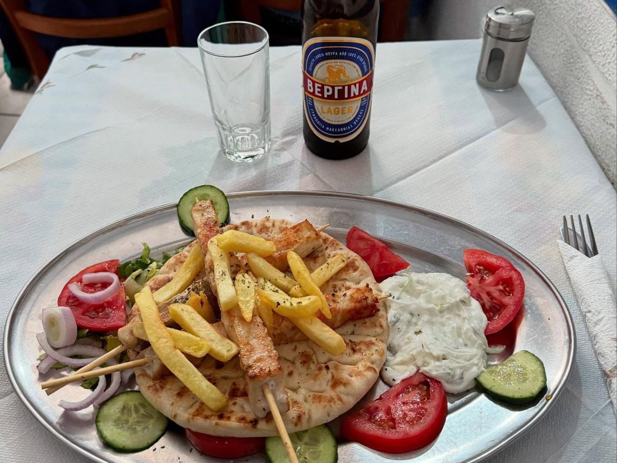 Volata di Peluca estaba deseando llegar a Grecia para disfrutar de sus tradicionales gyros