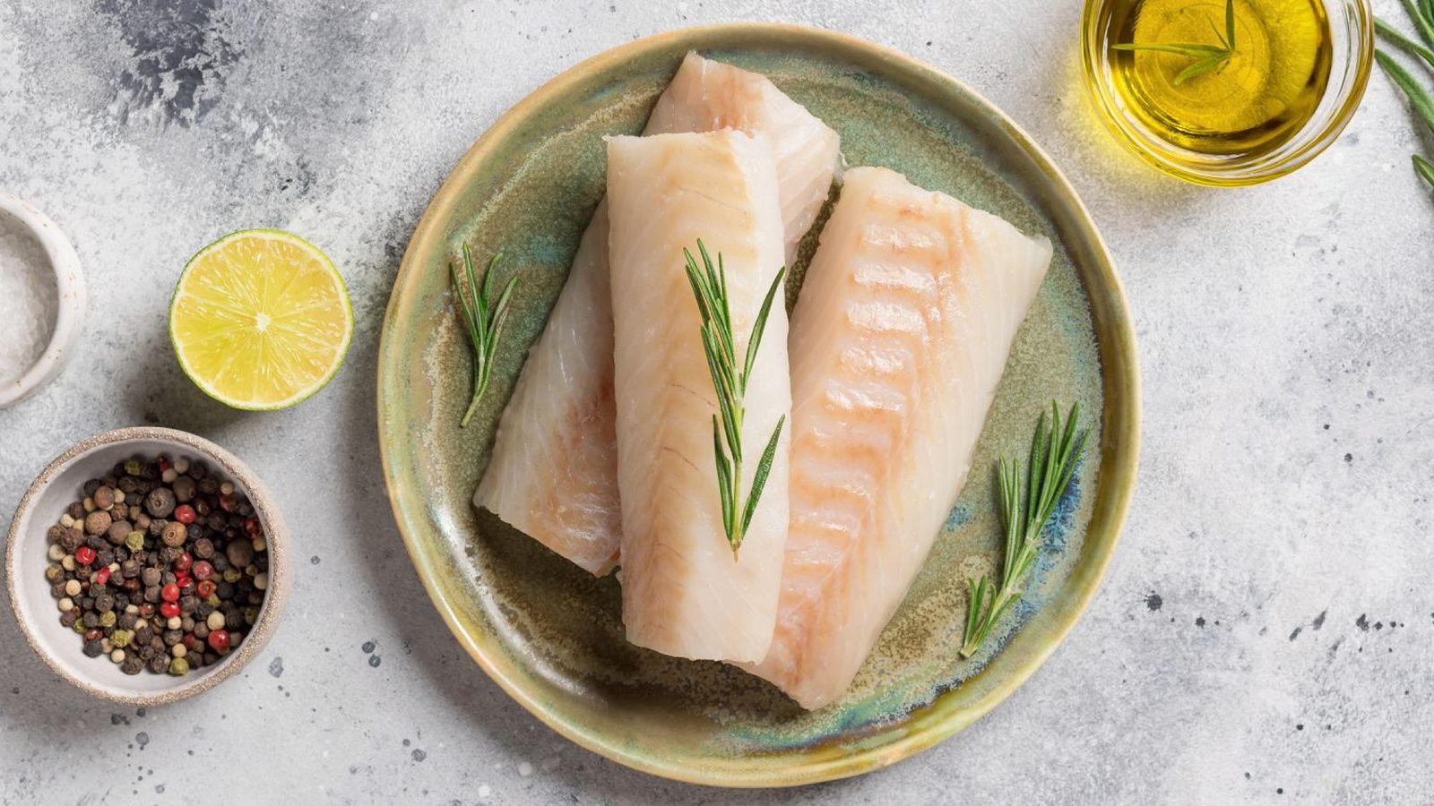 El bacalao, especialmente en su versión desalado y en lomos, es fácil de preparar y casi sin espinas El bacalao, especialmente en su versión desalado y en lomos, es fácil de preparar y casi sin espinas