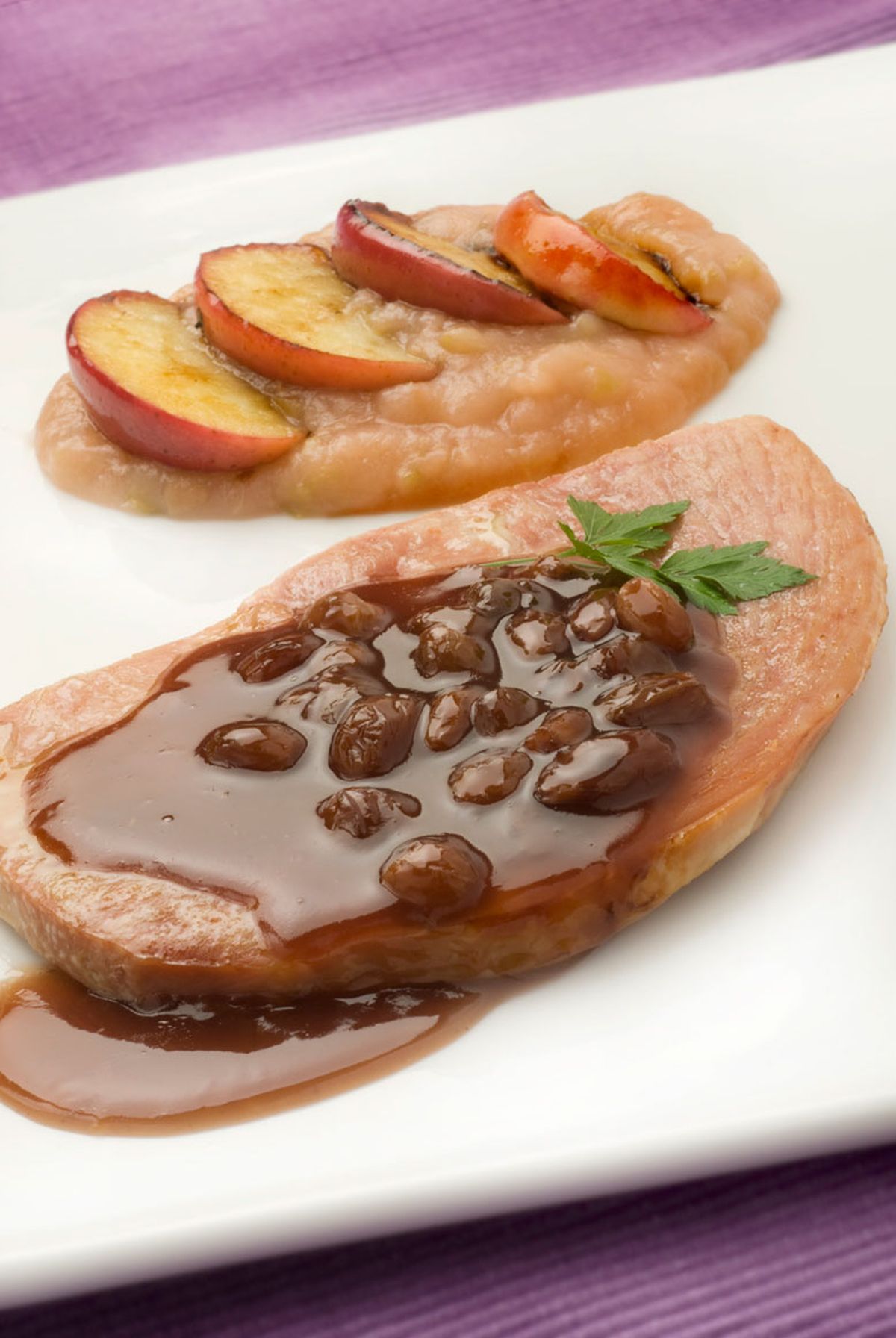 Jamón asado con salsa de oporto