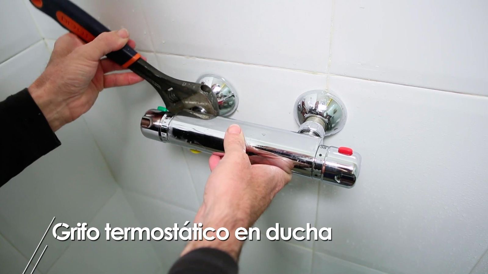 Cómo instalar un grifo termostático en la ducha paso 5 Cómo instalar un grifo termostático en la ducha paso 5