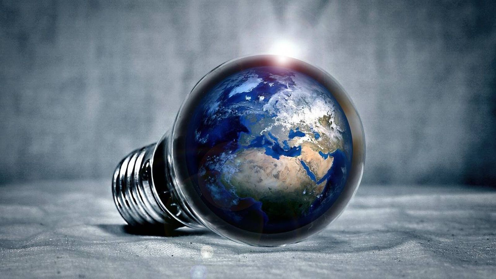 como reducir el consumo de los dispositivos en espera y ahorra energia portada