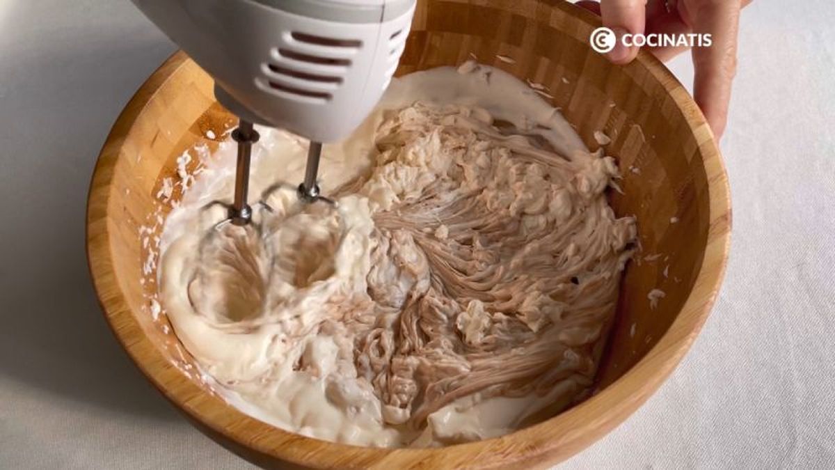 Batimos los ingredientes de la tarta