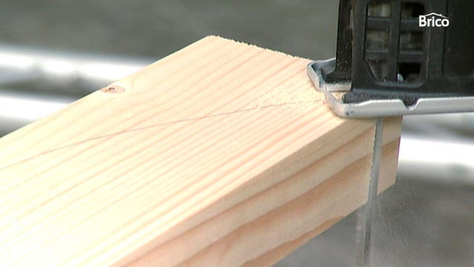 Cómo reparar una silla de madera Paso 4 Cómo reparar una silla de madera Paso 4