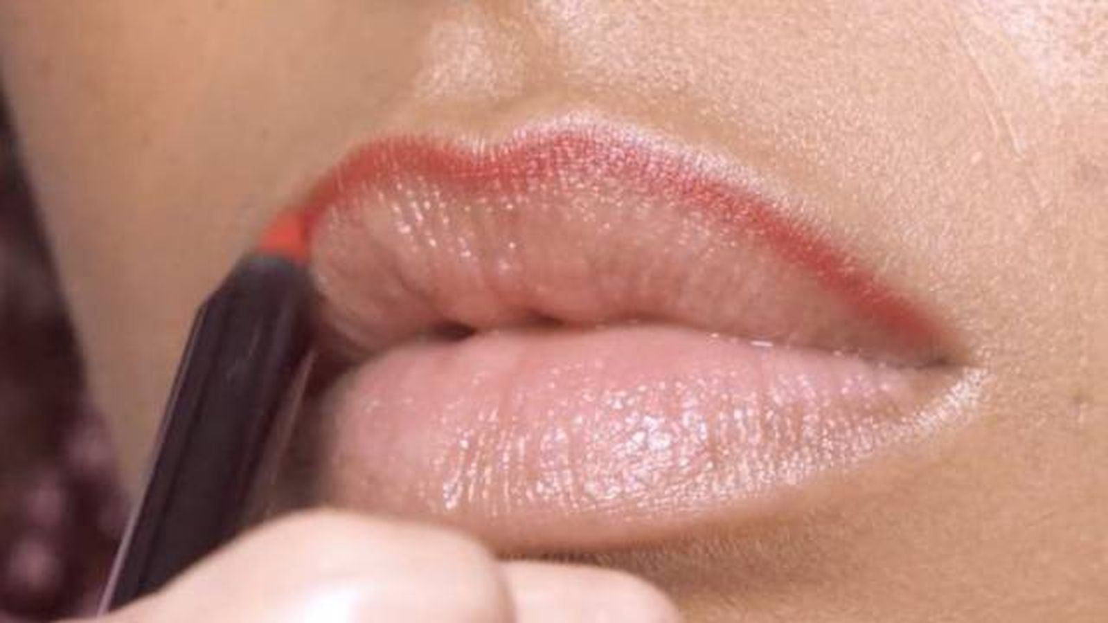 delinear labios pequeños delinear labios pequeños