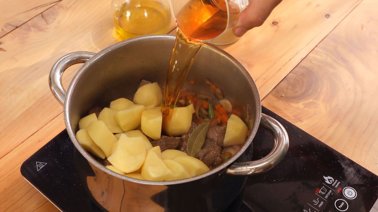 Receta de carne guisada con patatas paso 4 Receta de carne guisada con patatas paso 4
