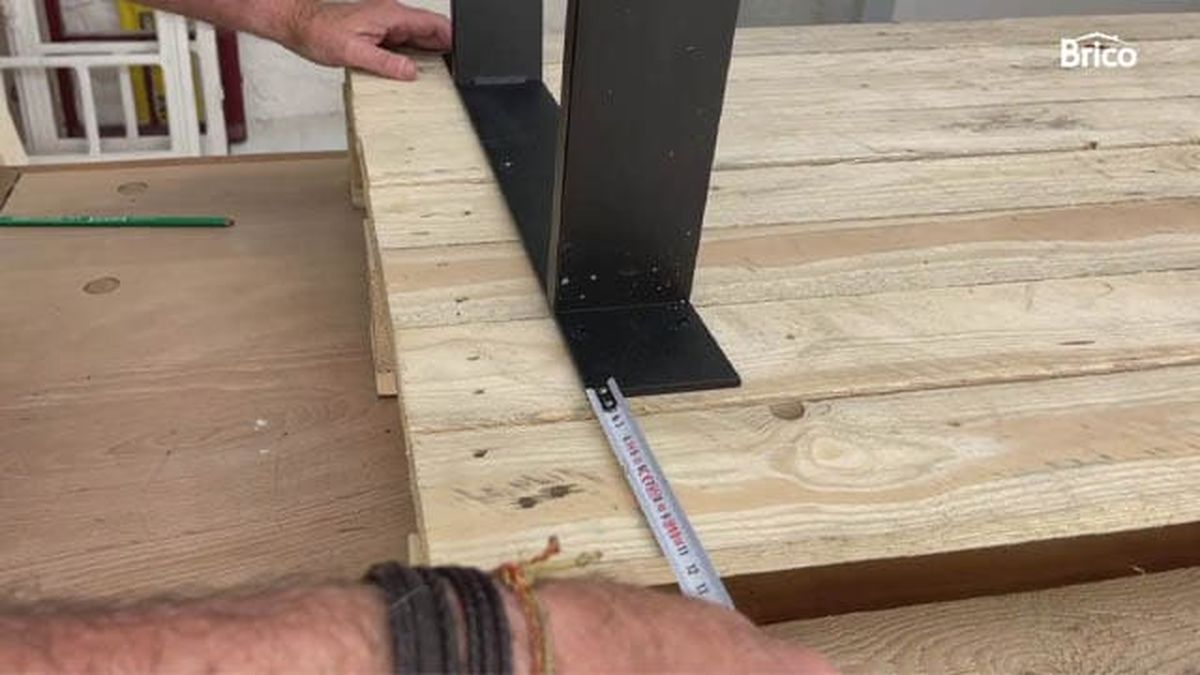 Bricomania 18 mesa alta con palets paso2