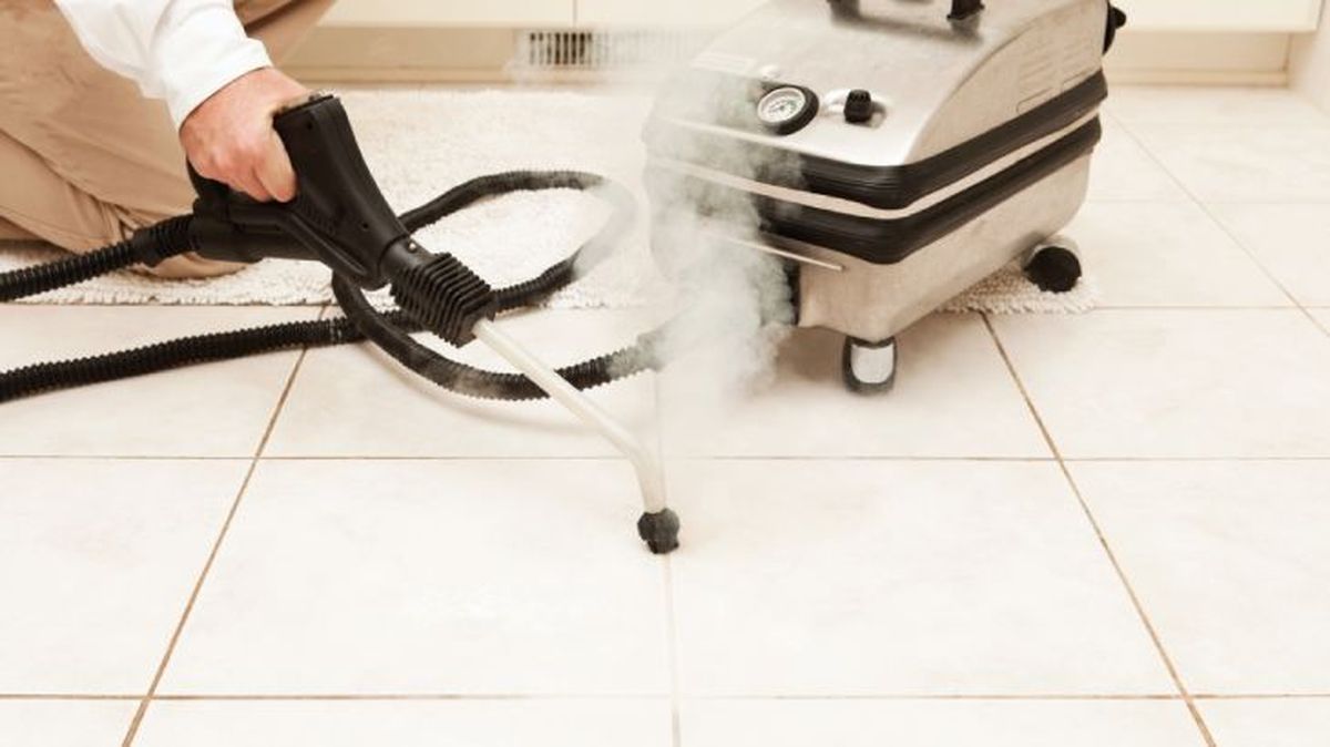 La vaporeta se recomienda cuando los azulejos están muy sucios